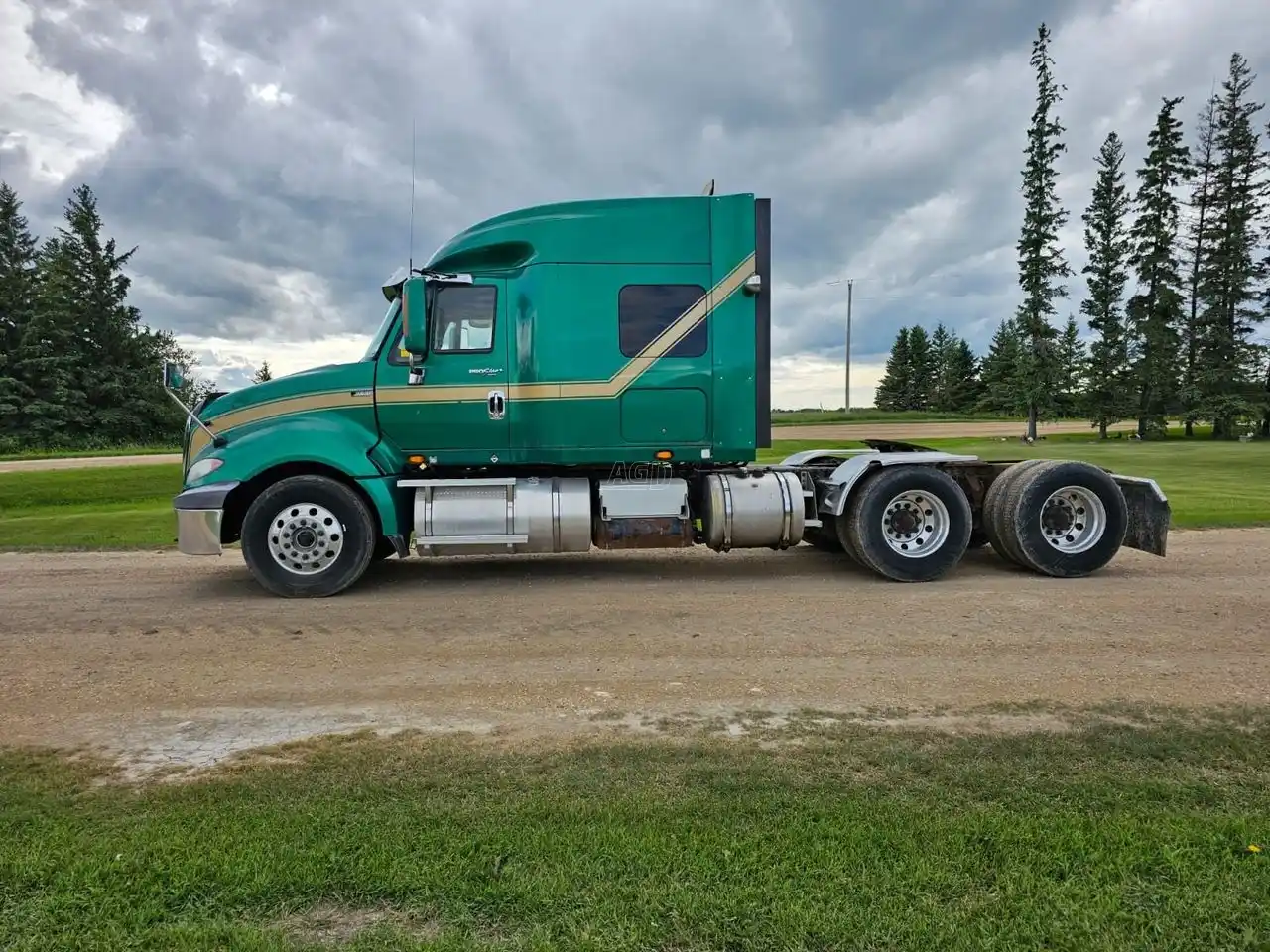 Gallery image 2 for Used 2013 International ProStar Semi-Truck