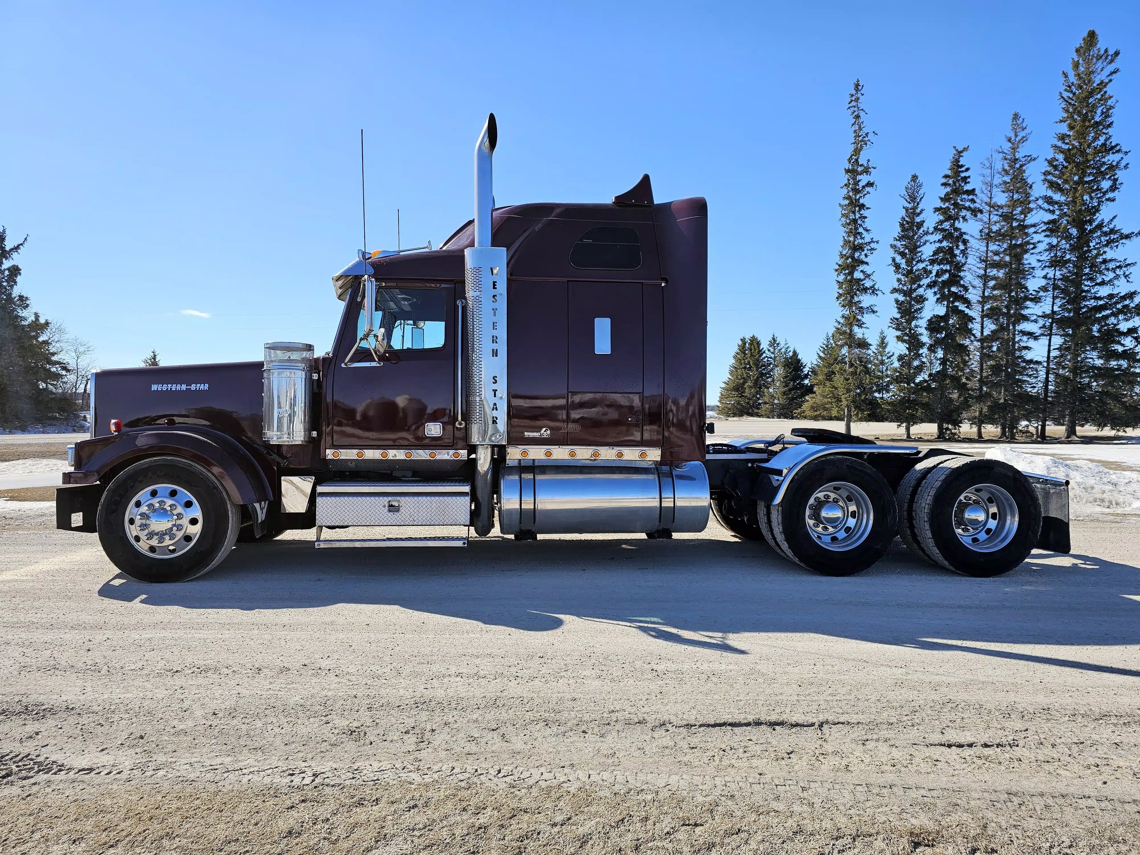Gallery image 2 for Used 2007 Western Star 4900EX Semi-Truck