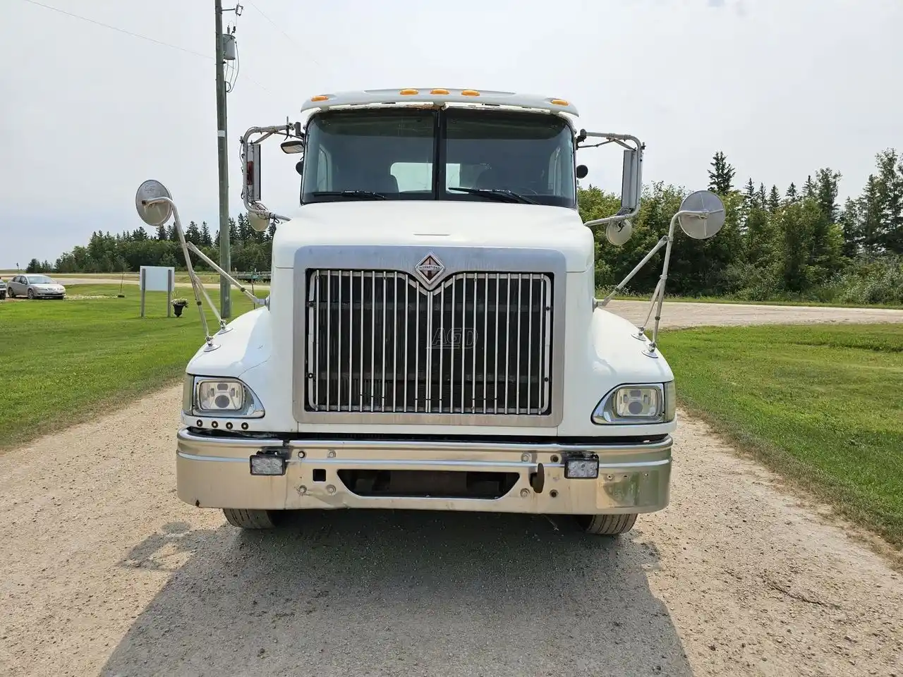 Gallery image 2 for Used 2003 International 9200 Semi-Truck