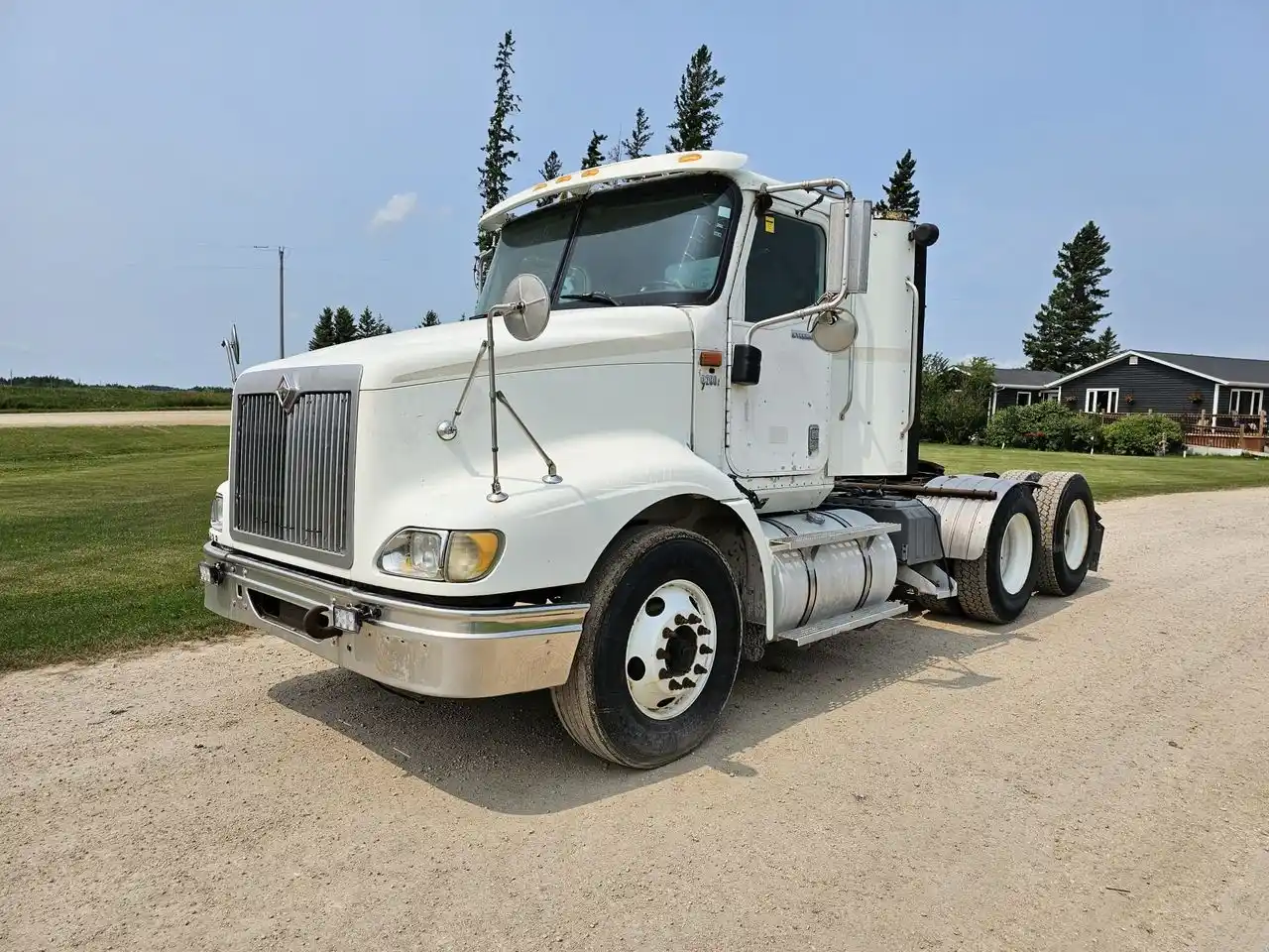 Gallery image 1 for Used 2003 International 9200 Semi-Truck