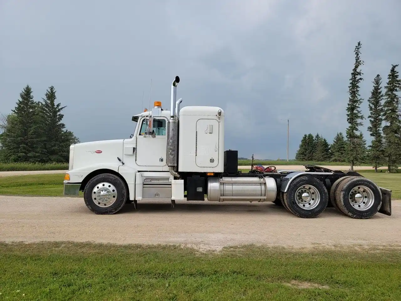 Gallery image 2 for Used 1992 Peterbilt 377 Semi-Truck