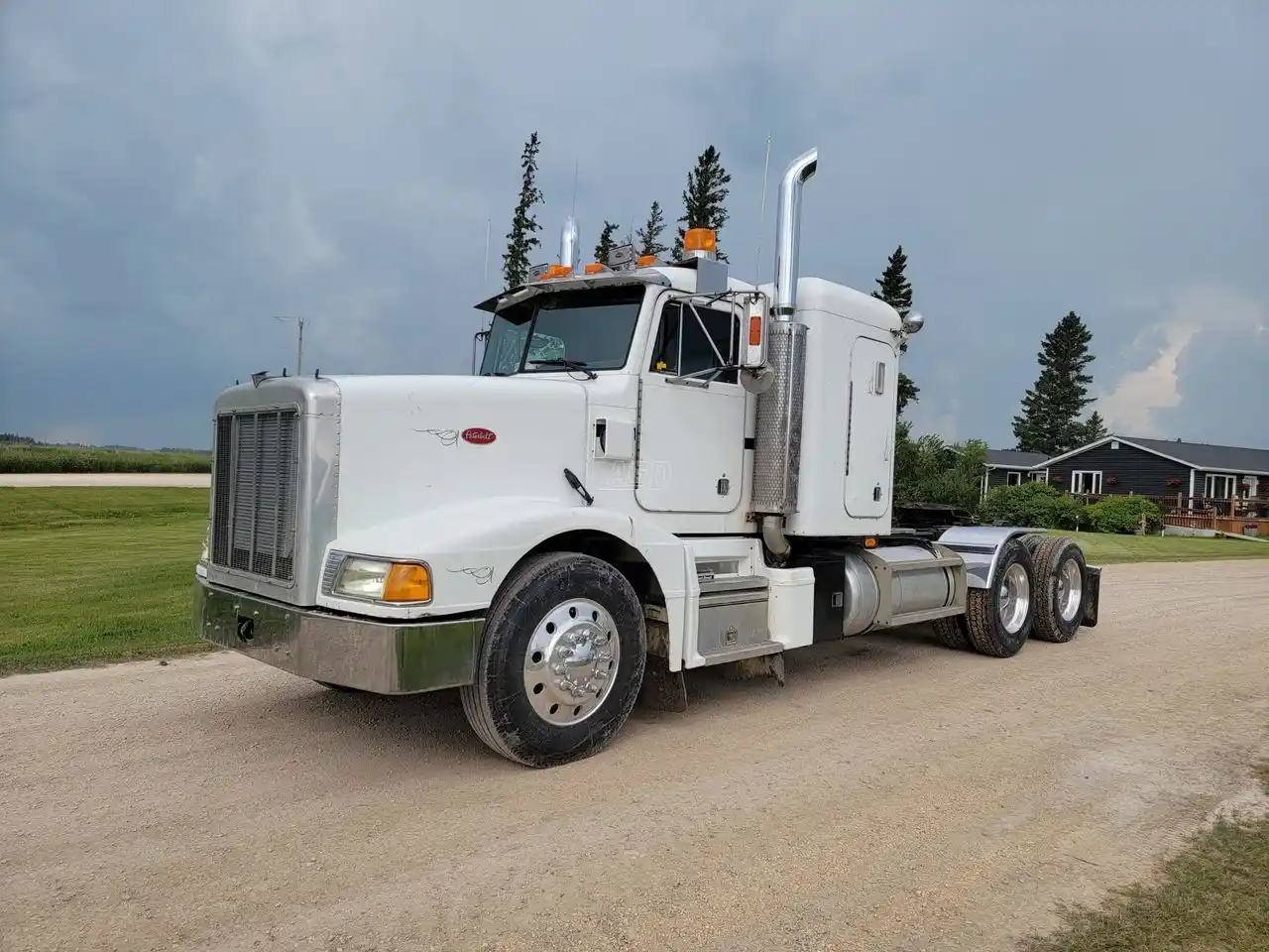 Gallery image 1 for Used 1992 Peterbilt 377 Semi-Truck