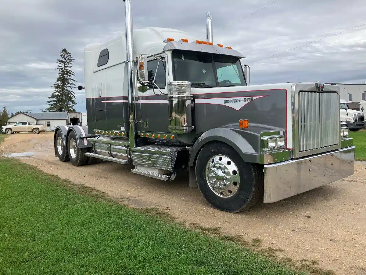 Gallery image 2 for 2007 Western Star 4900EX Semi-Truck