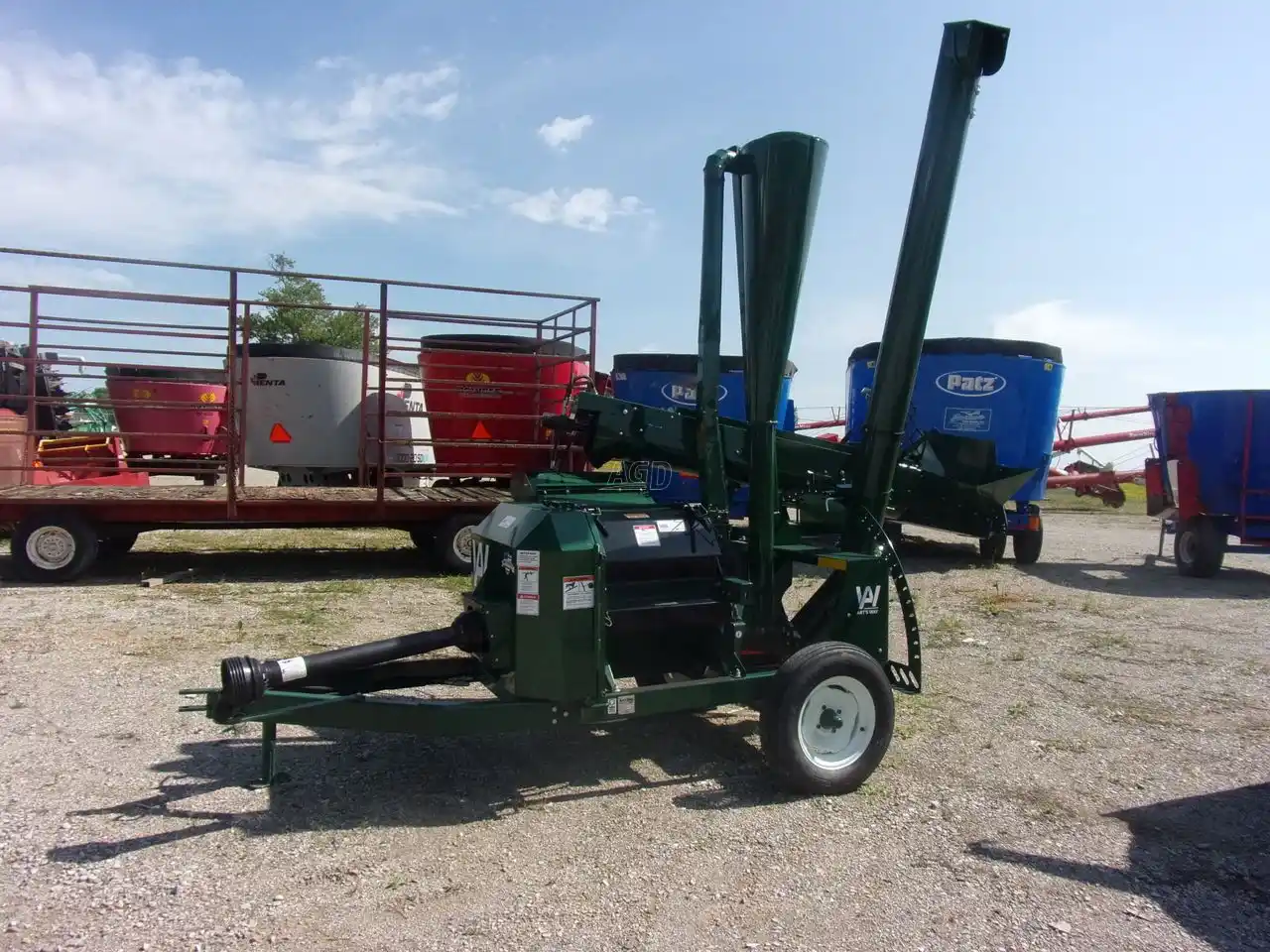 Gallery image 1 for New Arts Way PHM26 Hammer Mill