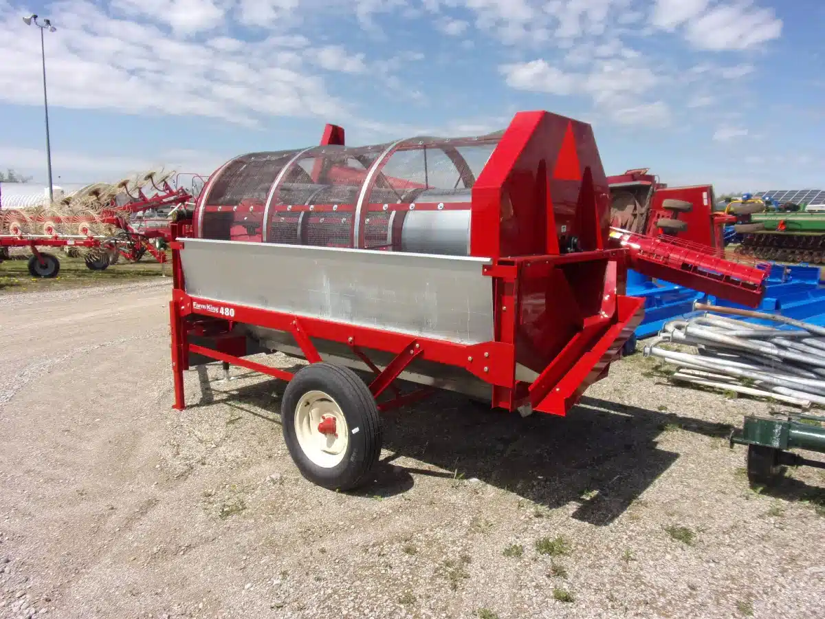 Image for New Farm King Y482 Grain Cleaner