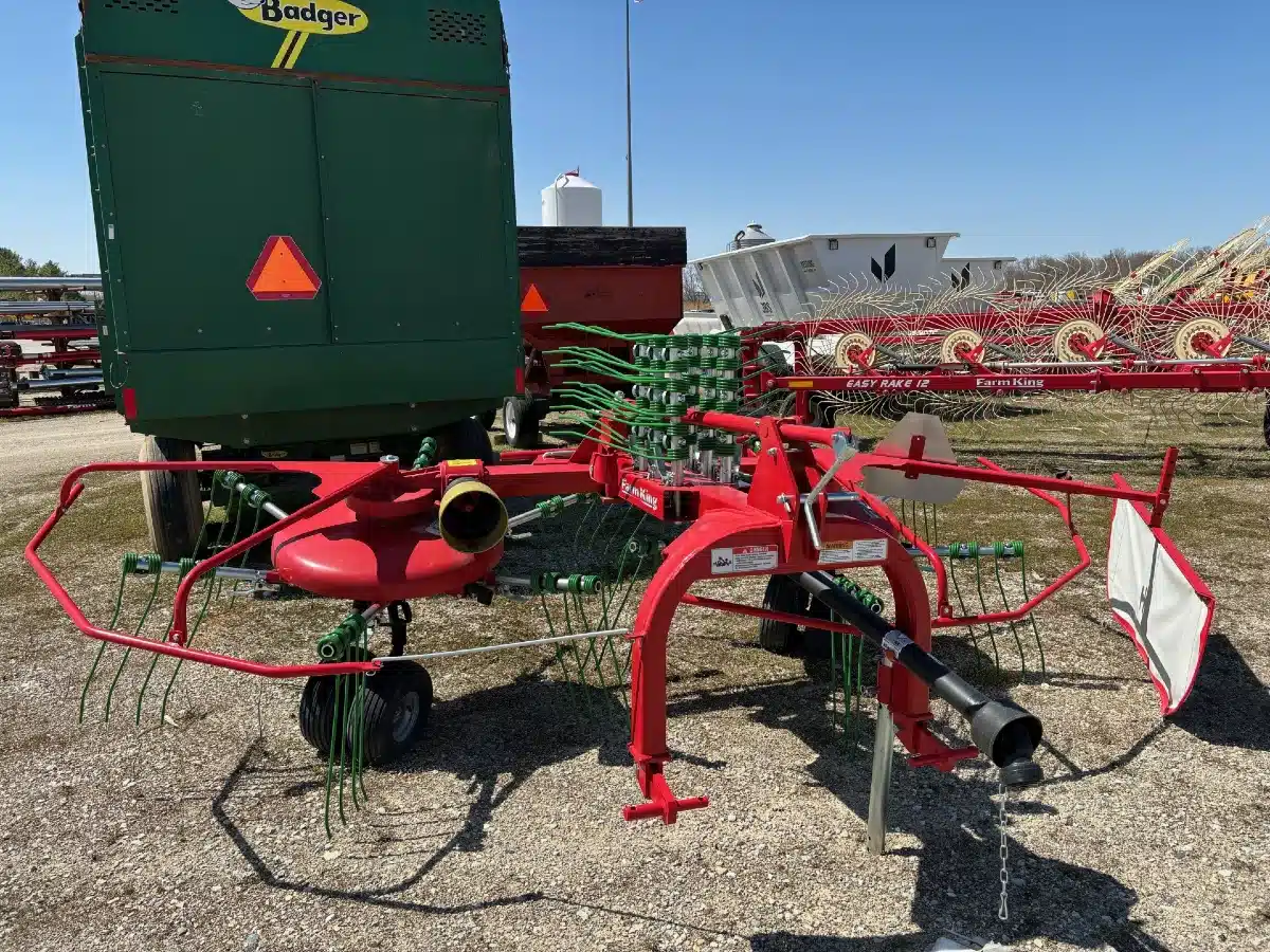 Gallery image 2 for Used Farm King DR420 Tedder