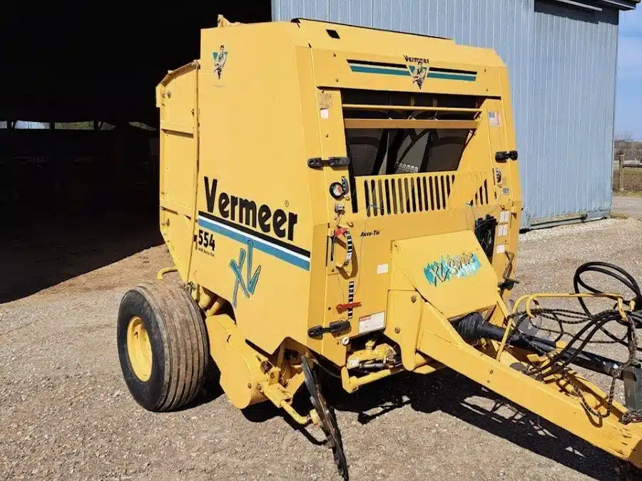 Gallery image 1 for Used Vermeer 554XL Round Baler