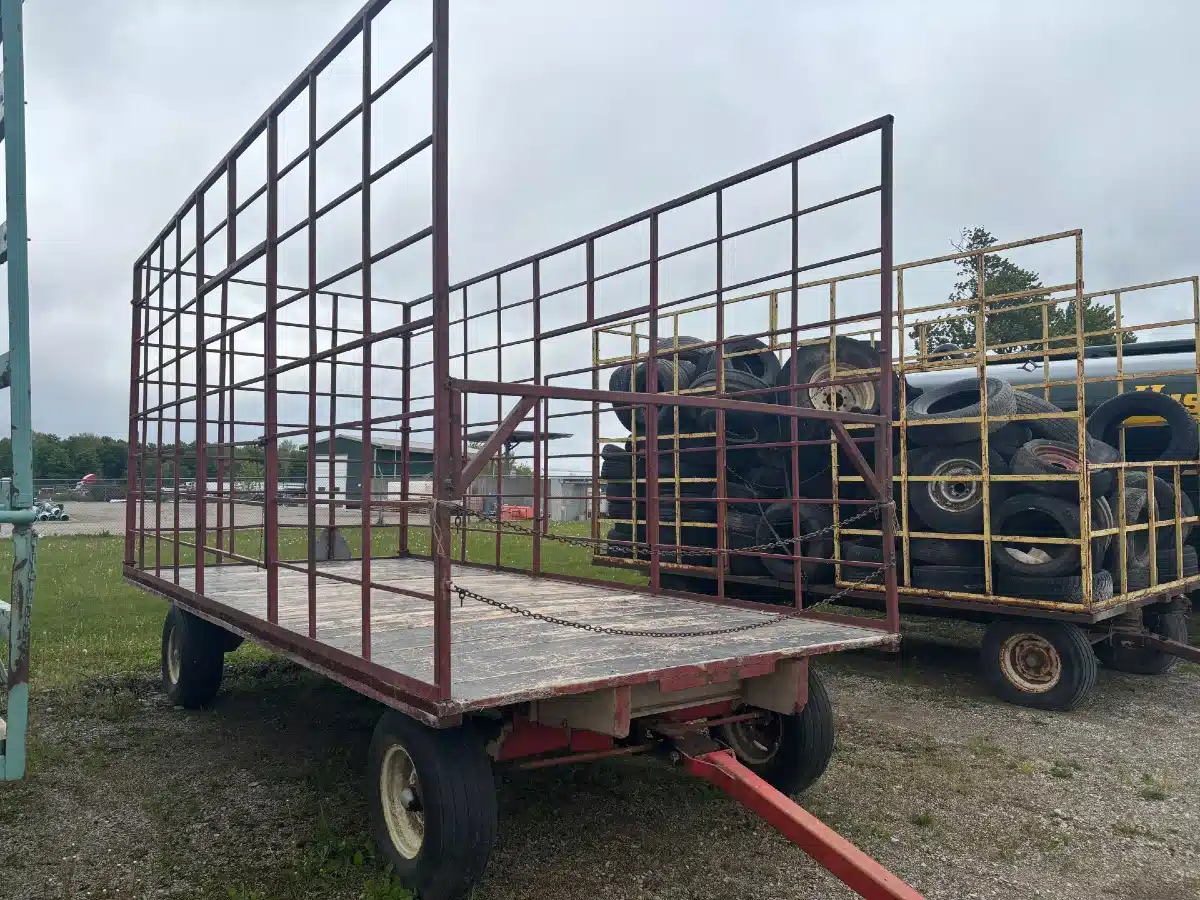 Gallery image 1 for Used ***MANUFACTURER NOT SPECIFIED*** Bale Thrower Wagon