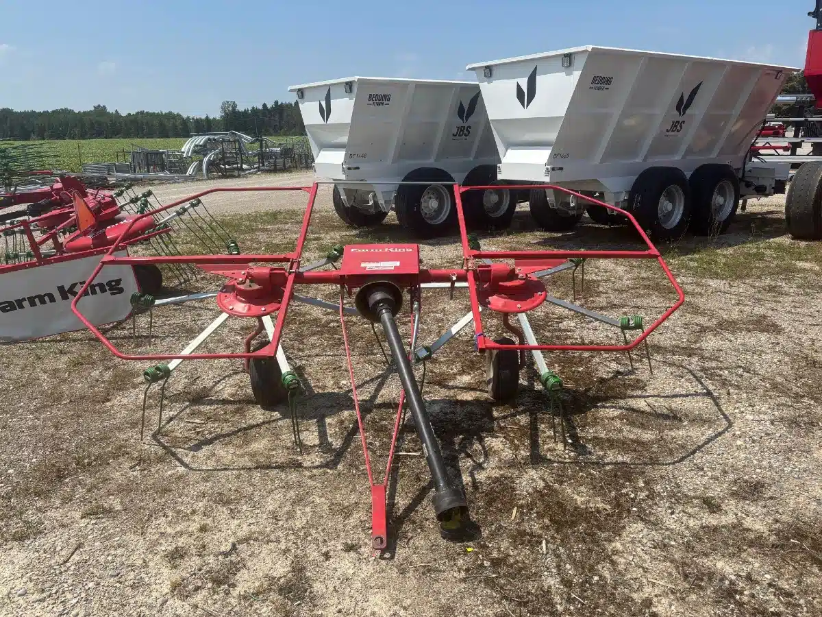 Gallery image 1 for Used Farm King 2 Rotor Tedder