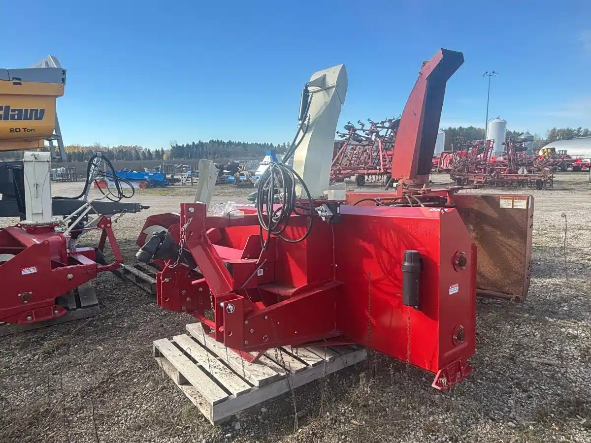 New Farm King YC9620Q-4 Snow Blower