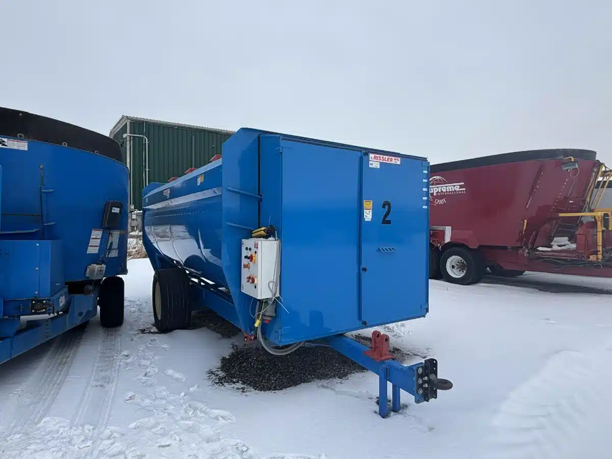 Gallery image 2 for Rissler Trailer TMR Mixer