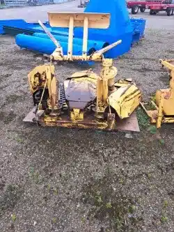 Photo de la Galerie 2 pour New Holland 824 Nez - Maïs