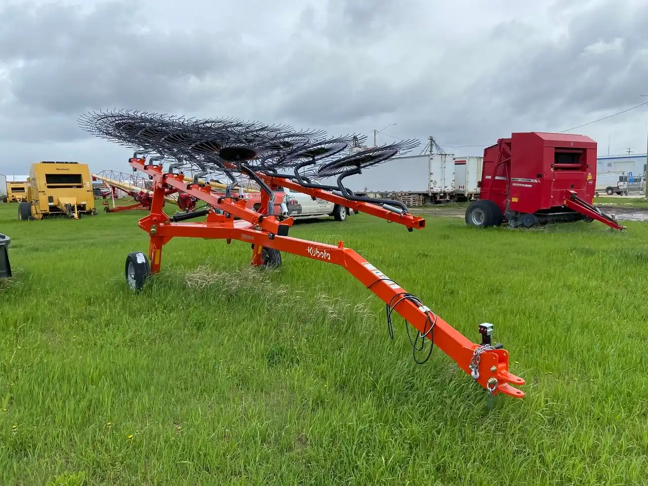 Gallery image 2 for New 2023 Kubota RA212CR Rake