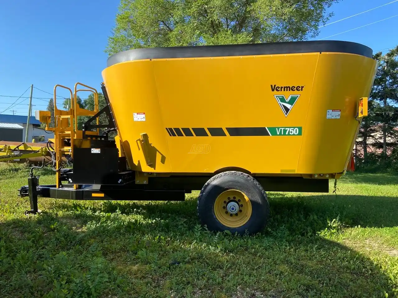Gallery image 2 for New 2022 Vermeer VT750 TMR Mixer