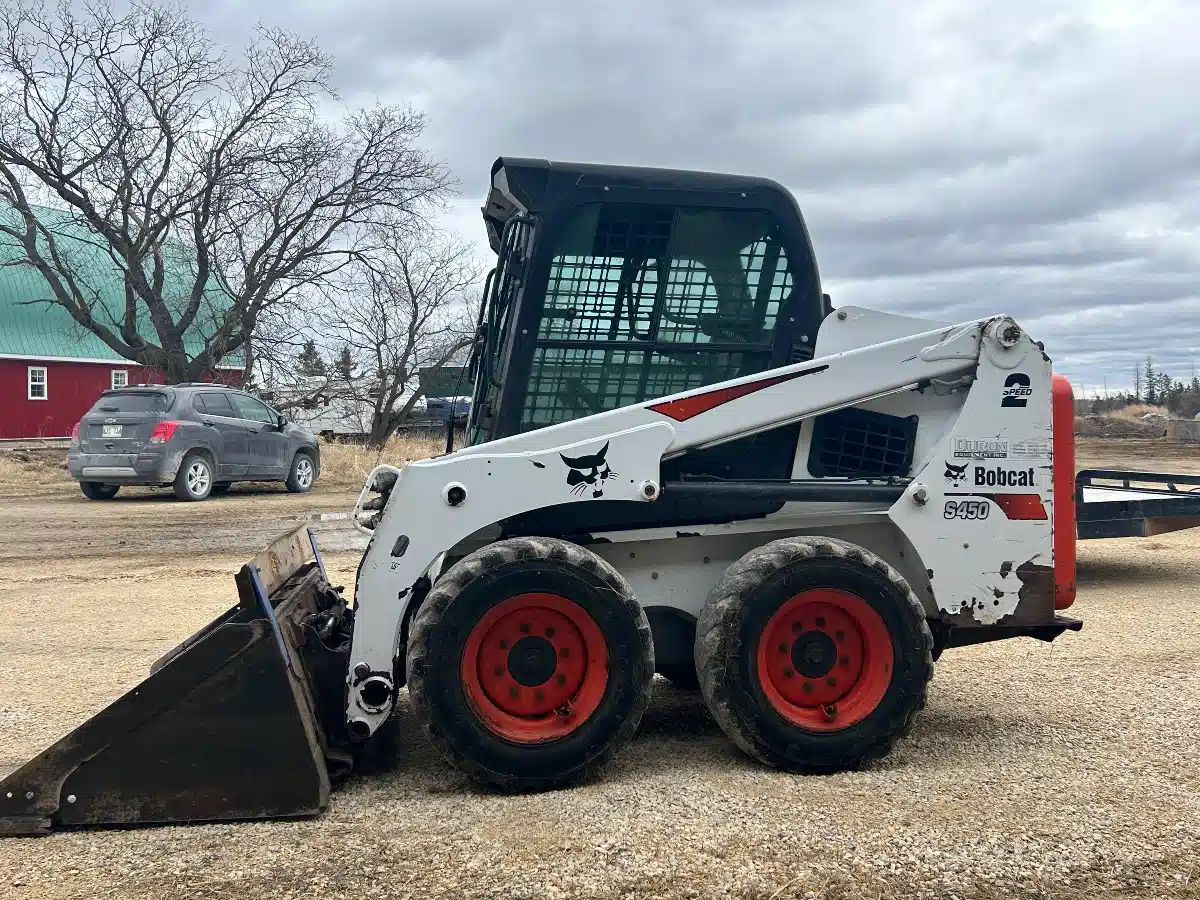Gallery image 2 for Used 2017 Bobcat S450 Skid Steer