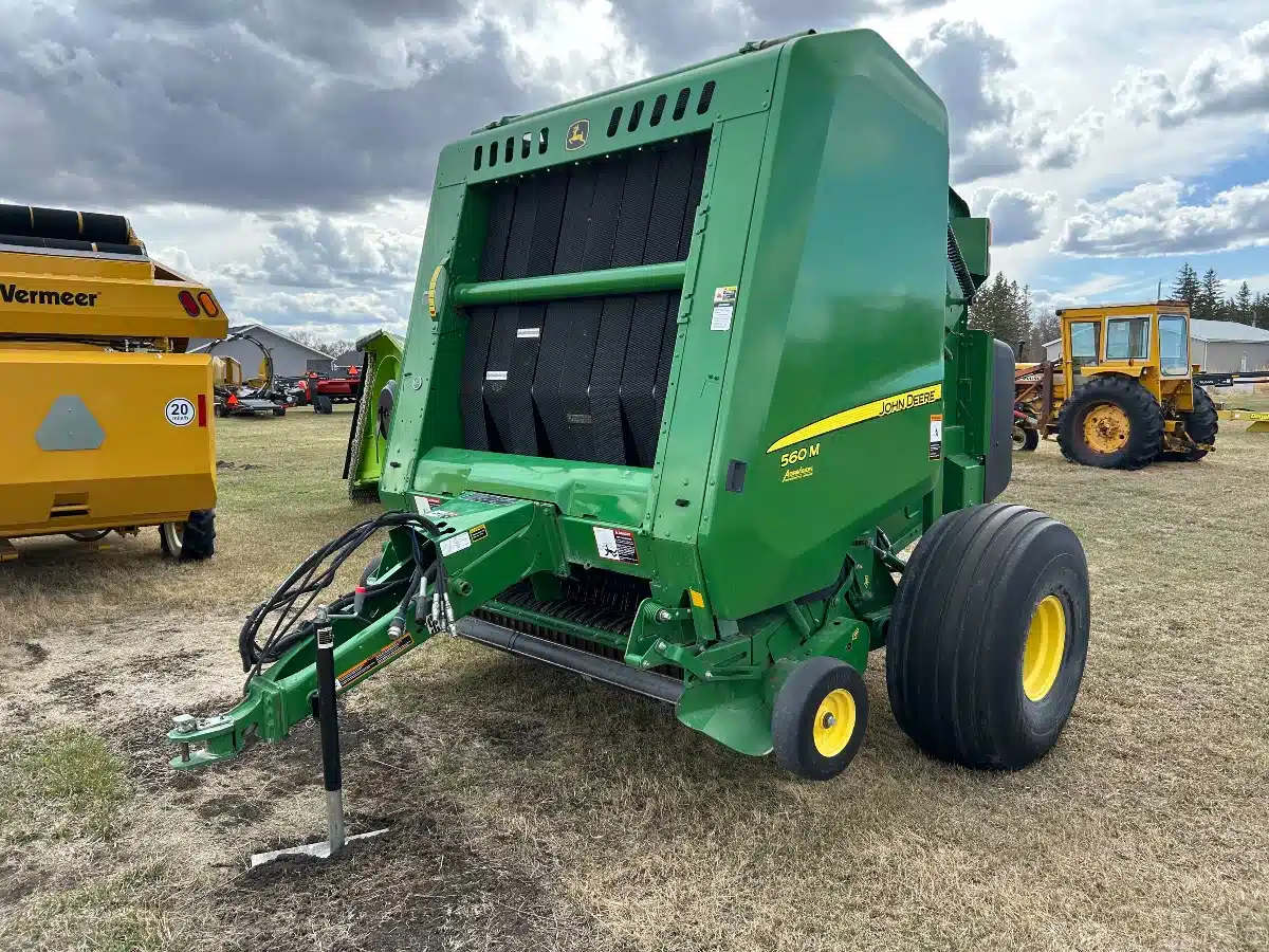Gallery image 1 for Used 2019 John Deere 560M Round Baler