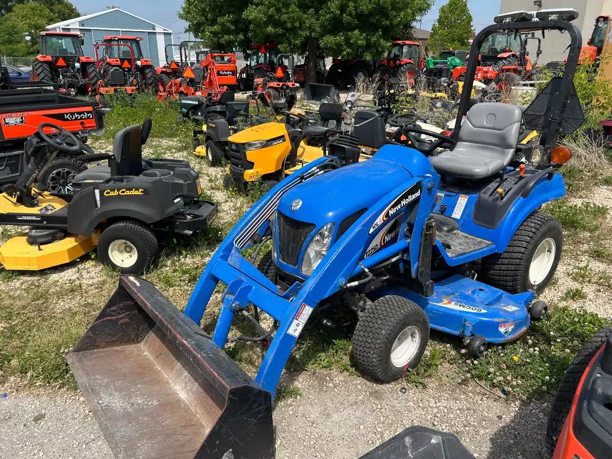 Gallery image 2 for Used 2008 New Holland TZ25DA Tractor