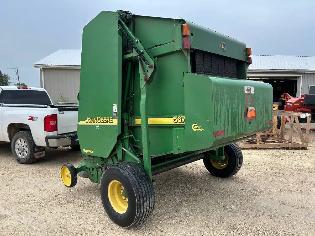 Gallery image 2 for Used 2005 John Deere 567 Round Baler