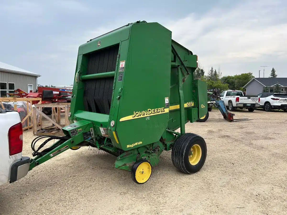 Gallery image 1 for Used 2005 John Deere 567 Round Baler