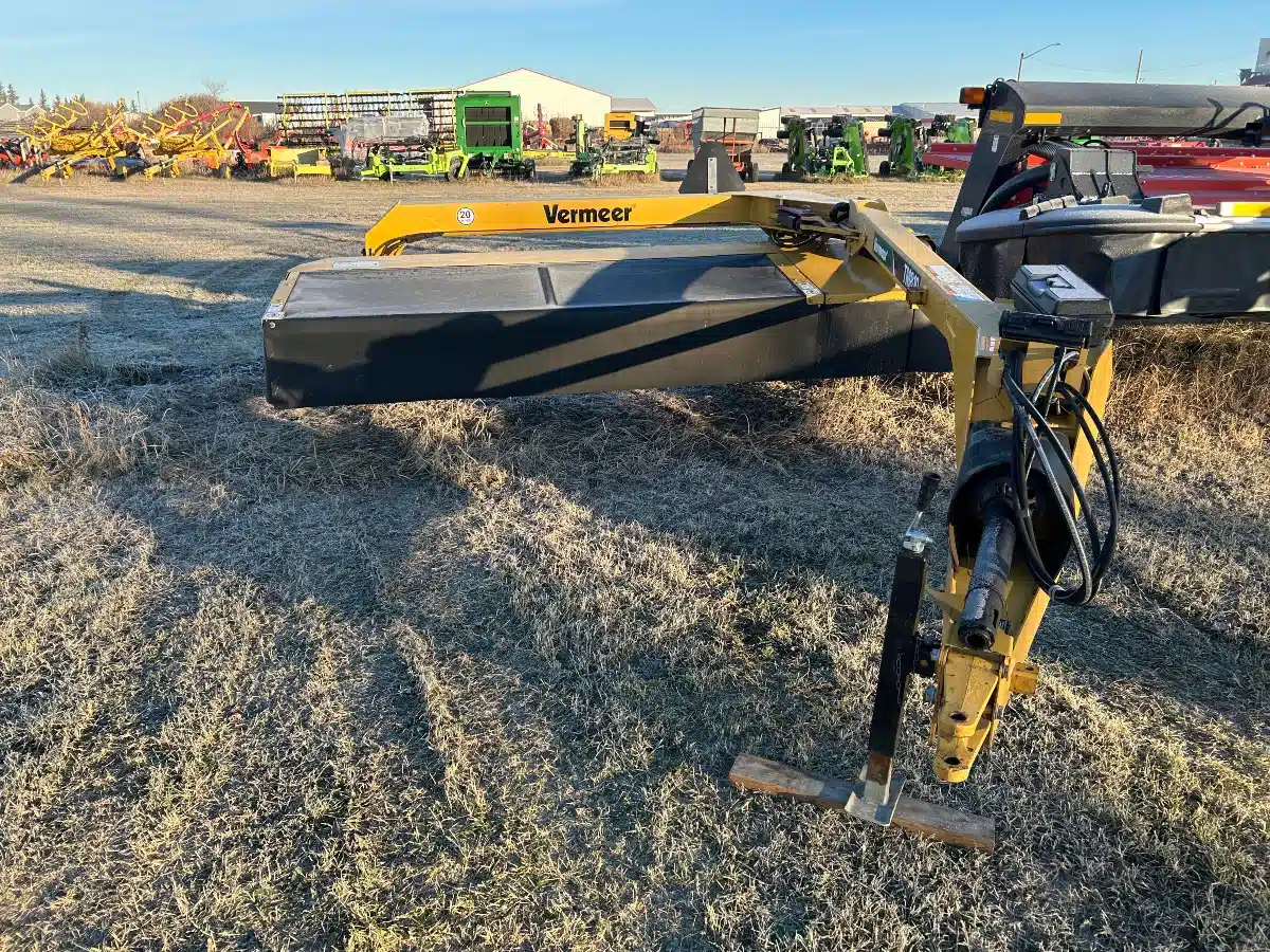 Gallery image 2 for Used 2020 Vermeer TM810 Disc Mower Conditioner