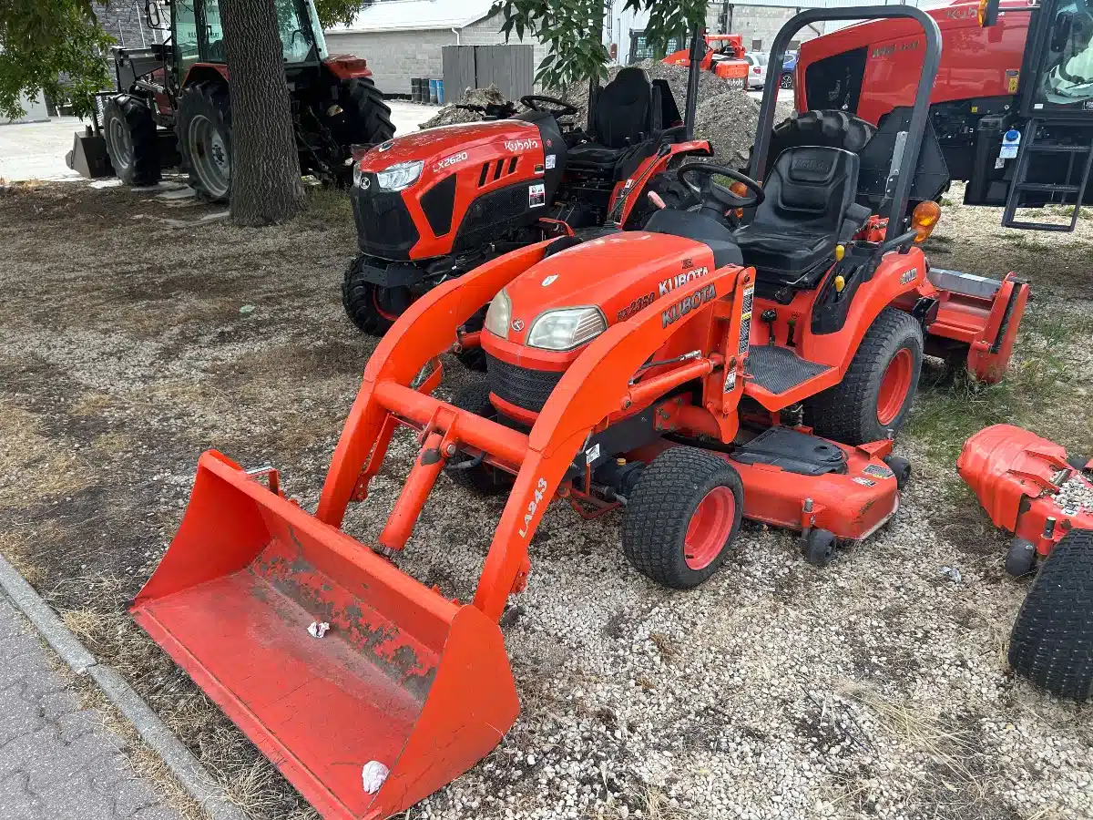 Photo de la Galerie 1 pour 2008 Kubota BX2350 Tracteur