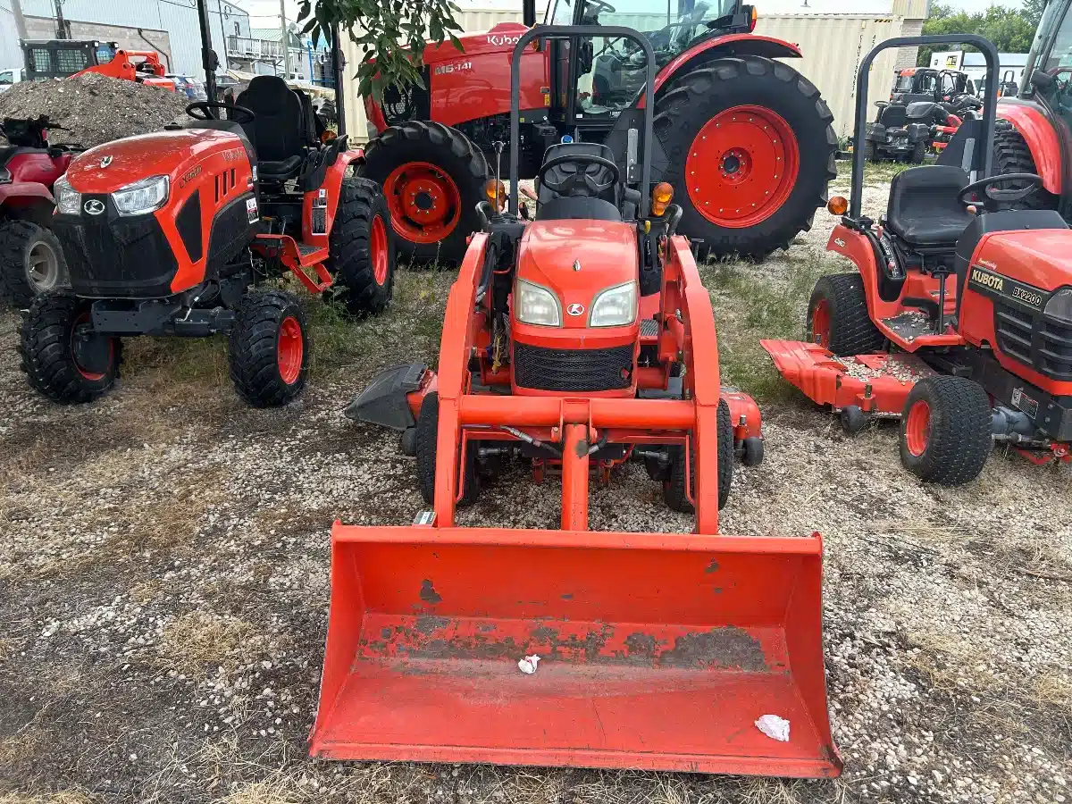 Photo de la Galerie 2 pour 2008 Kubota BX2350 Tracteur