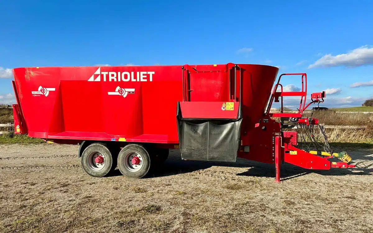 Gallery image 1 for Used Trioliet 3-2700 TMR Mixer