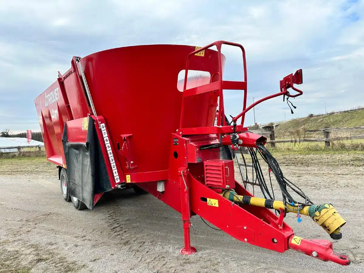 Gallery image 2 for Used Trioliet 3-2700 TMR Mixer