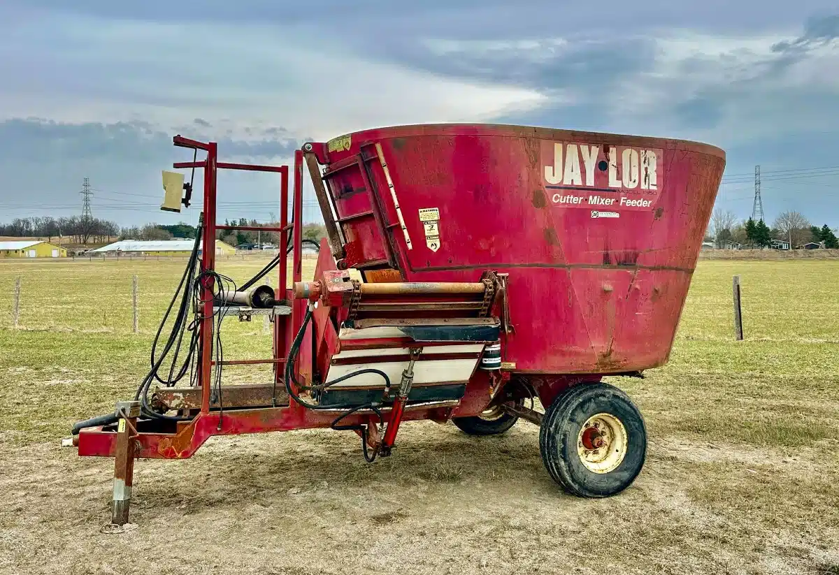 Gallery image 1 for Used Jaylor 1350 TMR Mixer
