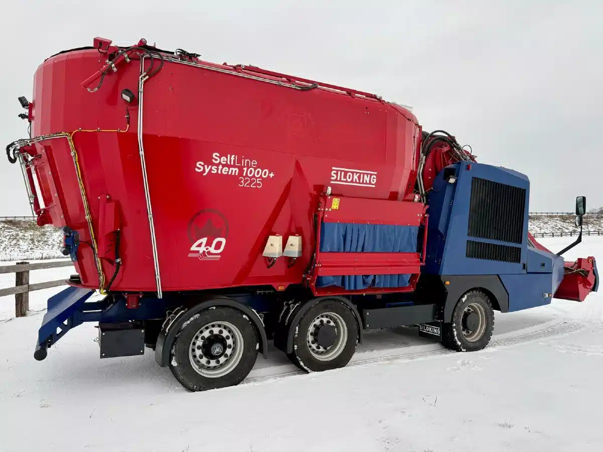 Gallery image 2 for Used Siloking SelfLine 4.0 1000+ 3225-27 TMR Mixer - Self Propelled