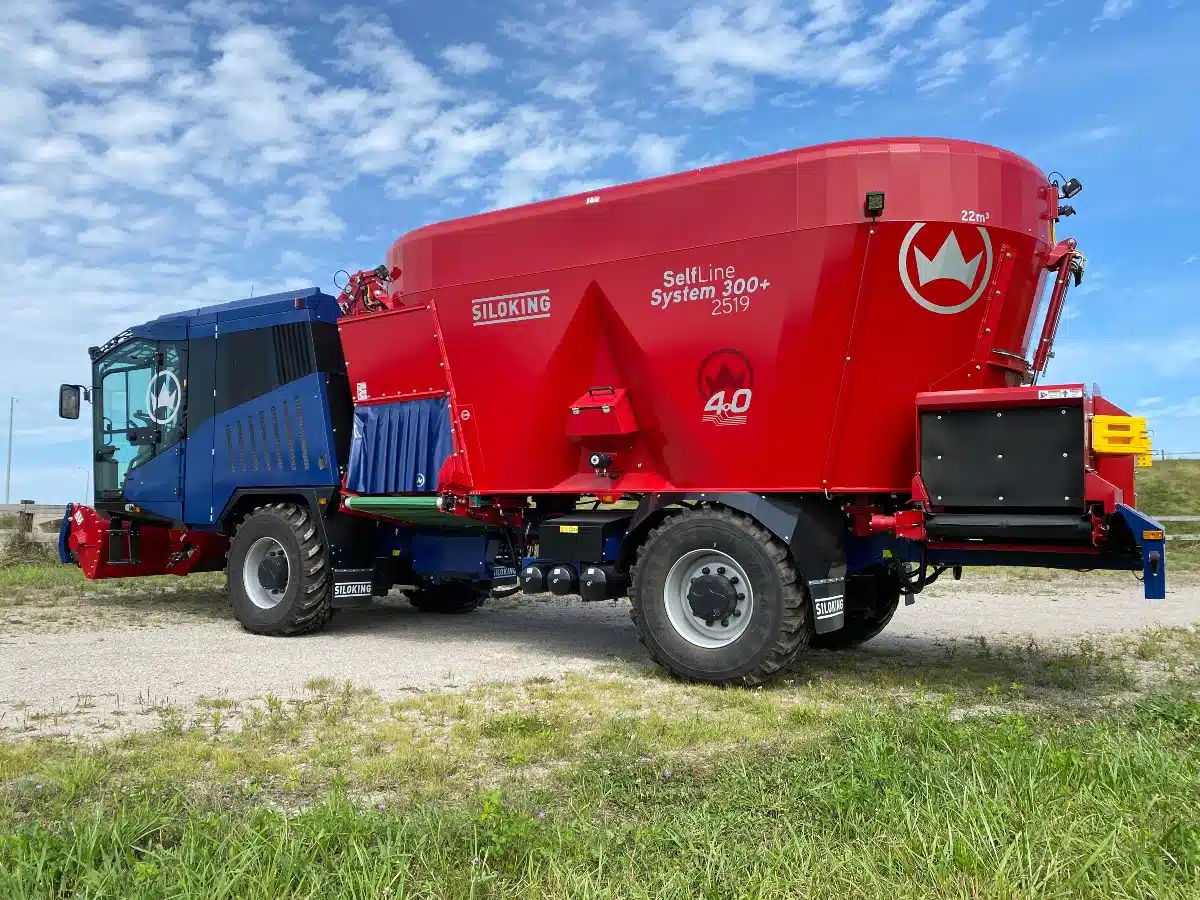 Gallery image 2 for Siloking SELFLINE 4.0 300+ 2519-22 4x4 TMR Mixer