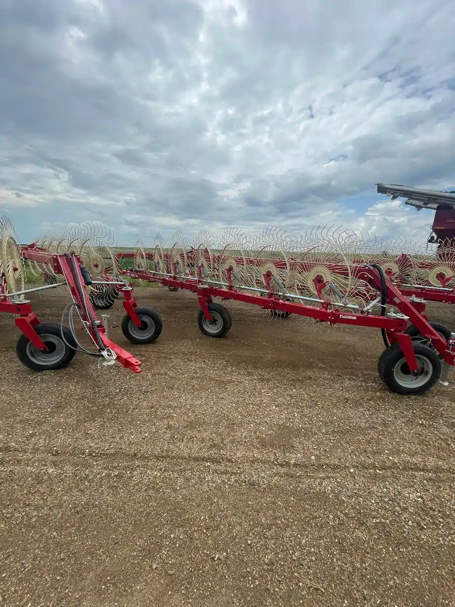 2025 Farm King Easy Rake 14 Rake - AgriLink Equipment Ltd