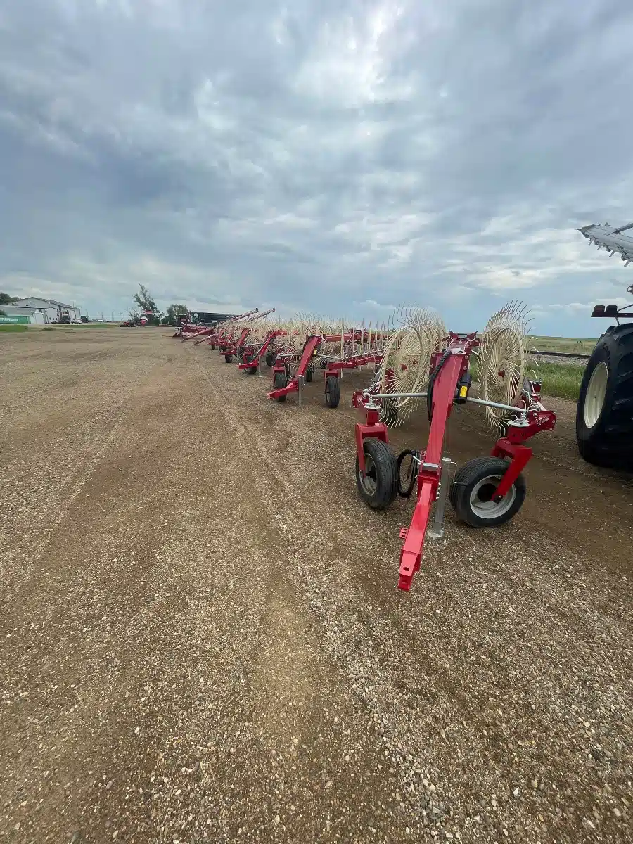 2025 Farm King Easy Rake 14 Rake - AgriLink Equipment Ltd