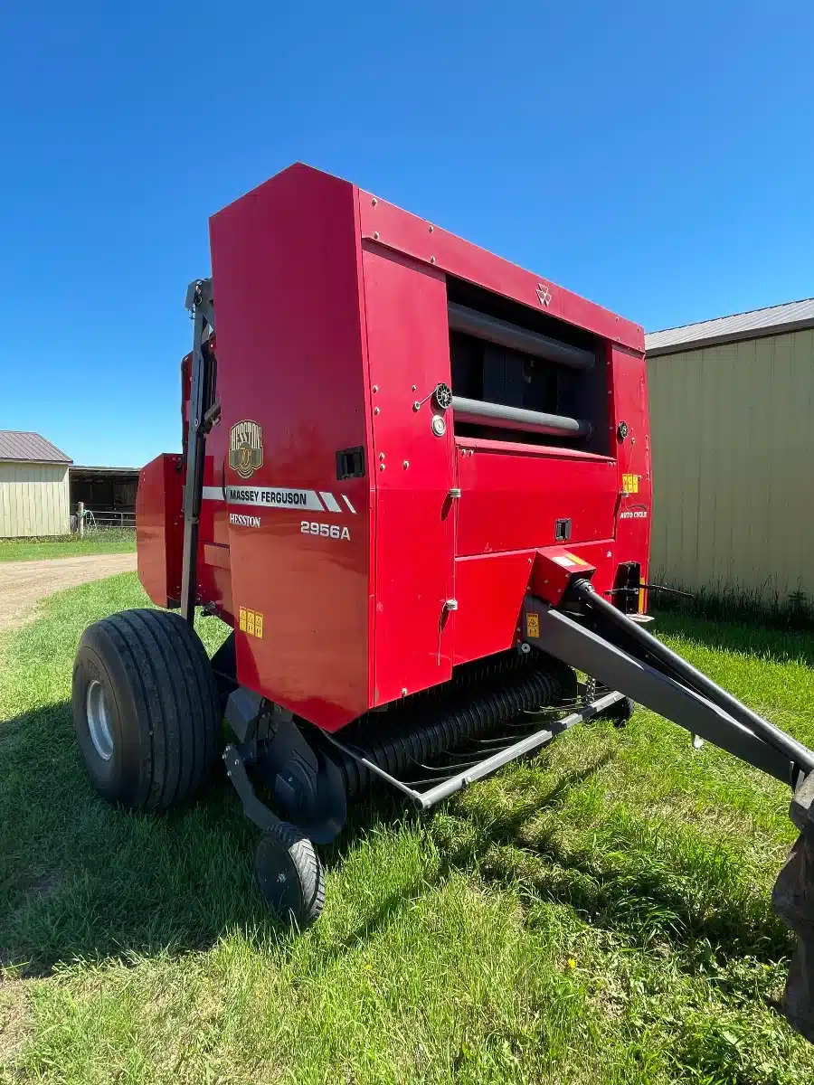 Gallery image 2 for Used 2016 Massey Ferguson 2956A Round Baler