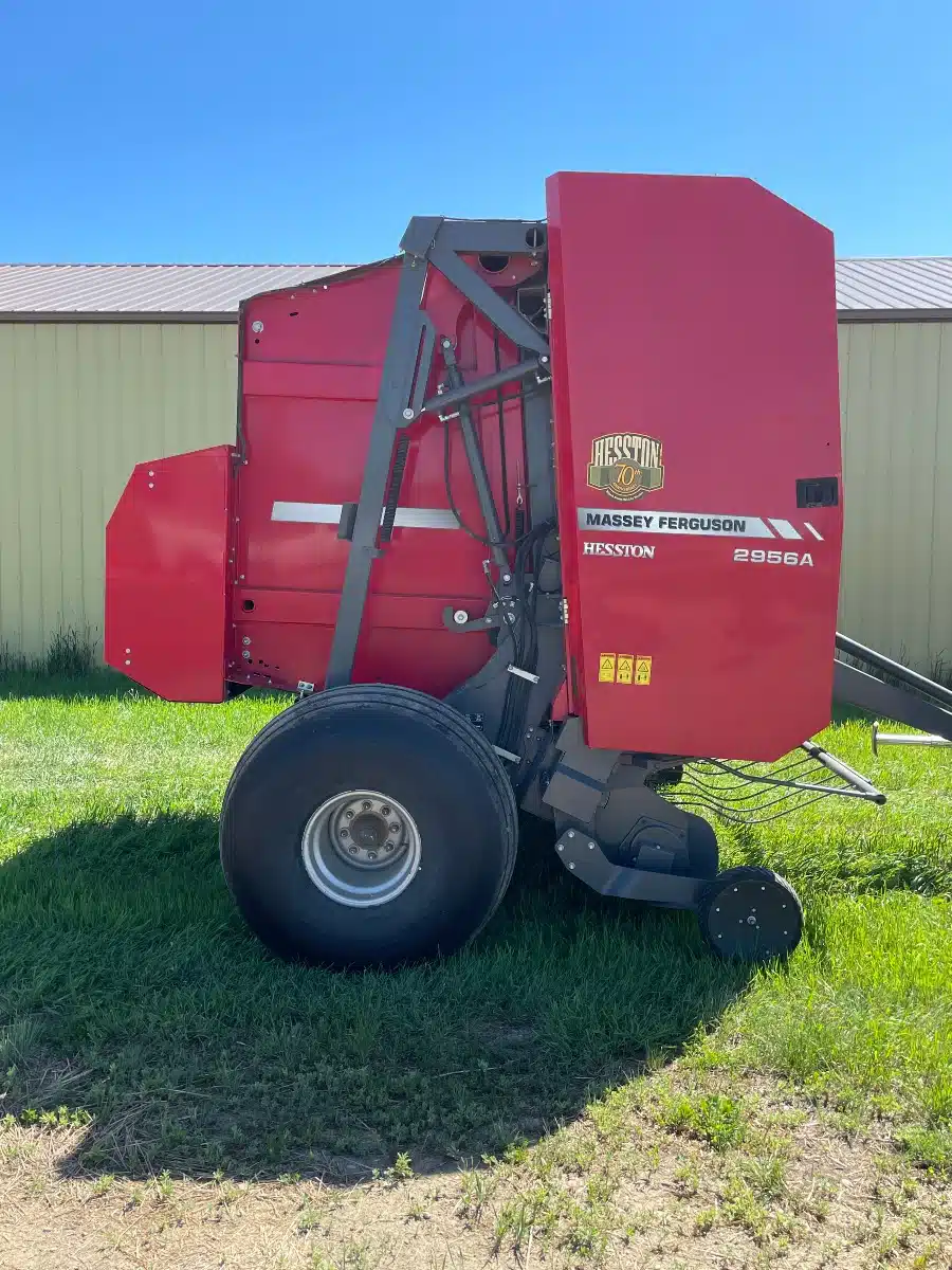 Gallery image 1 for Used 2016 Massey Ferguson 2956A Round Baler