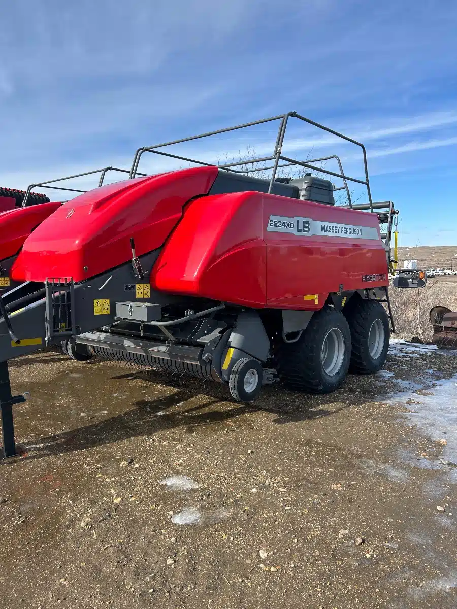 Gallery image 2 for 2024 Massey Ferguson LB2234XD Square Baler - Large