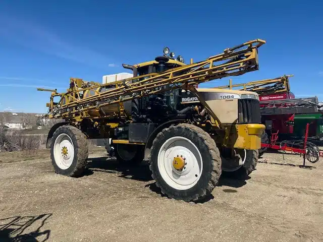 Photo de la Galerie 1 pour 2009 RoGator 1084 Arroseur - Automoteur