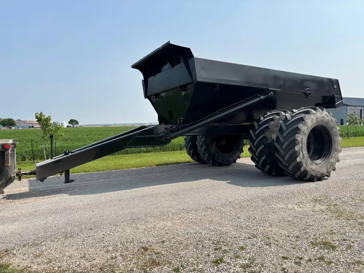 Gallery image 1 for Used 2025 Bluecoast Built 35 ton Trailer - Dump