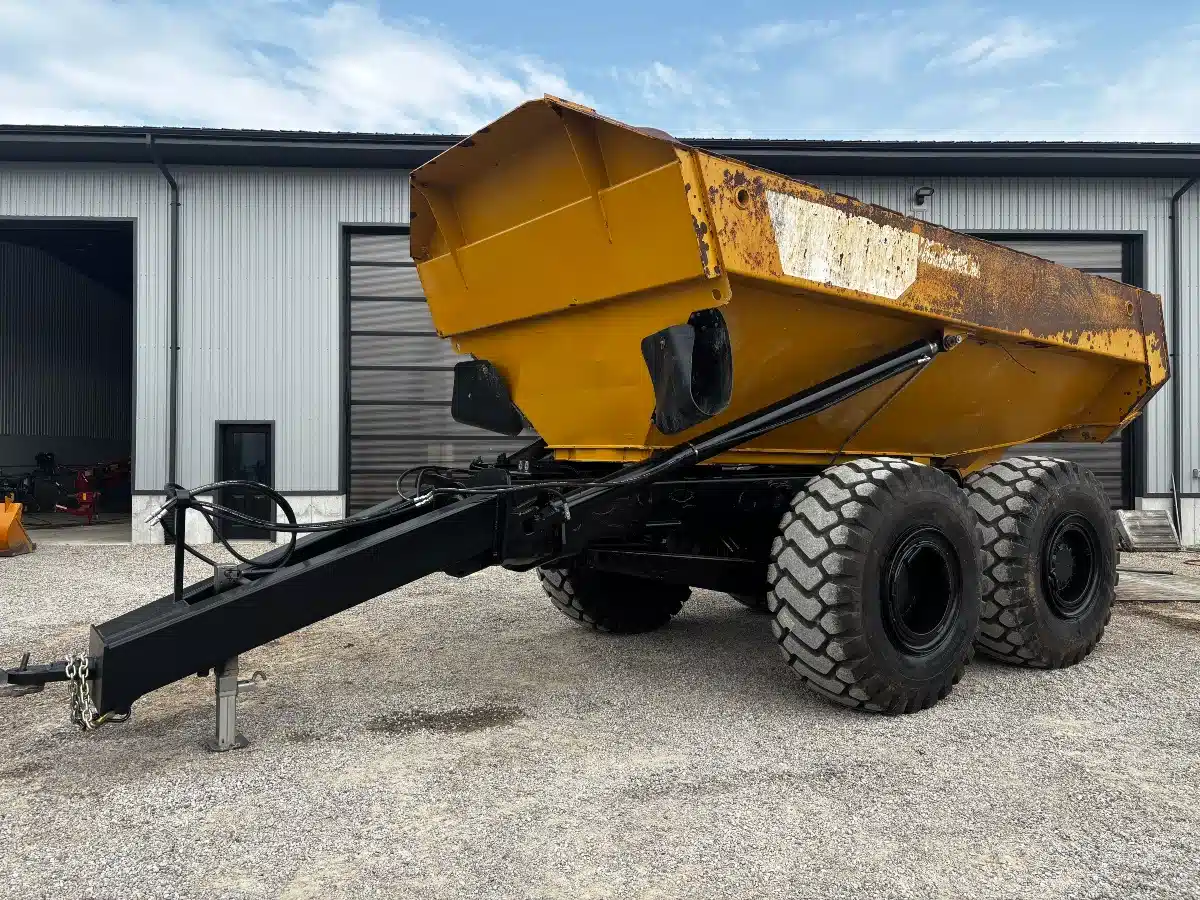 Gallery image 1 for Used 2025 Caterpillar 40 Ton Trailer - Dump