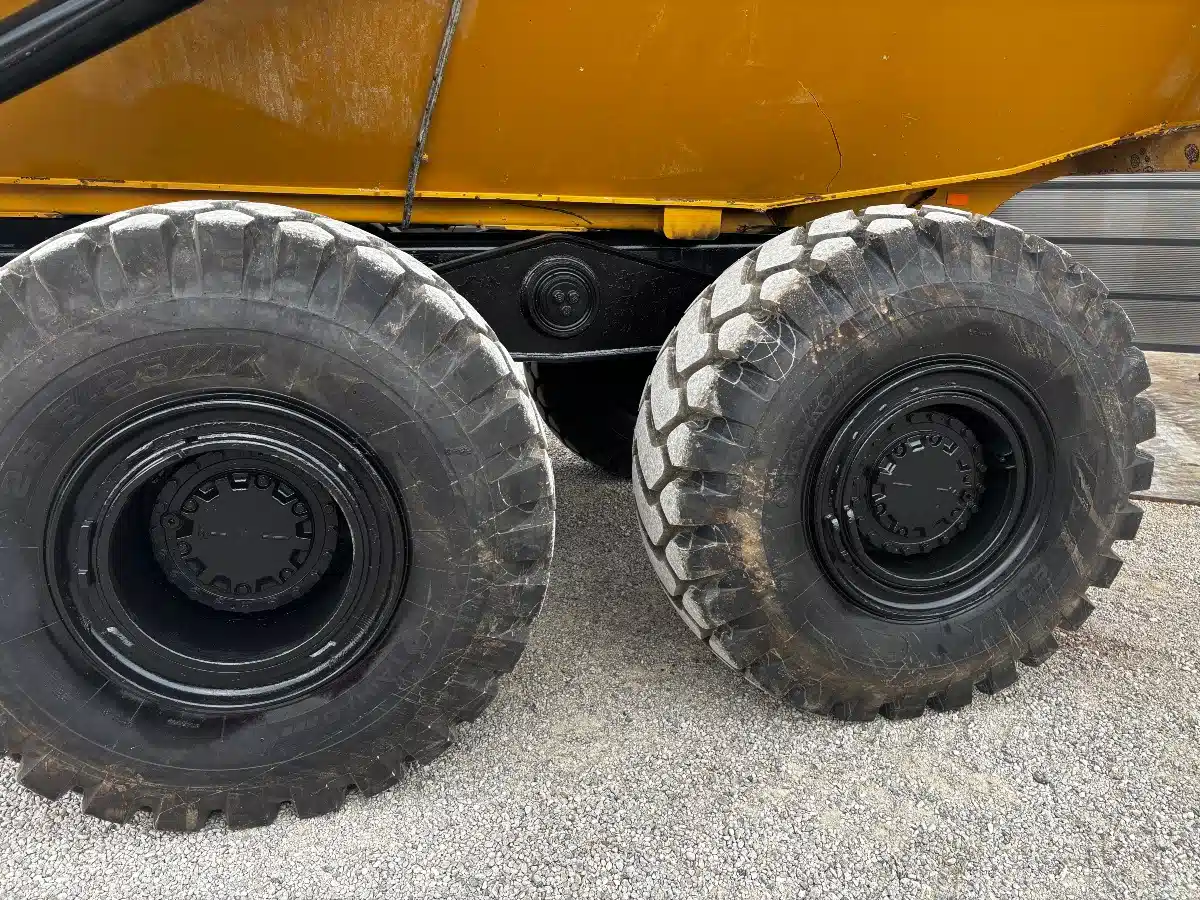 Gallery image 2 for Used 2025 Caterpillar 40 Ton Trailer - Dump