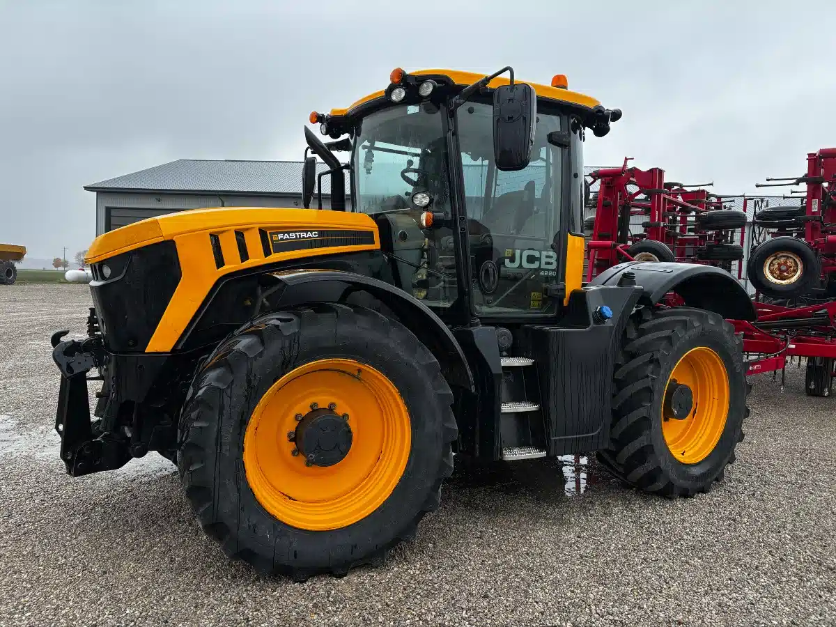 Gallery image 2 for Used 2016 JCB FASTRAC 4160 Tractor