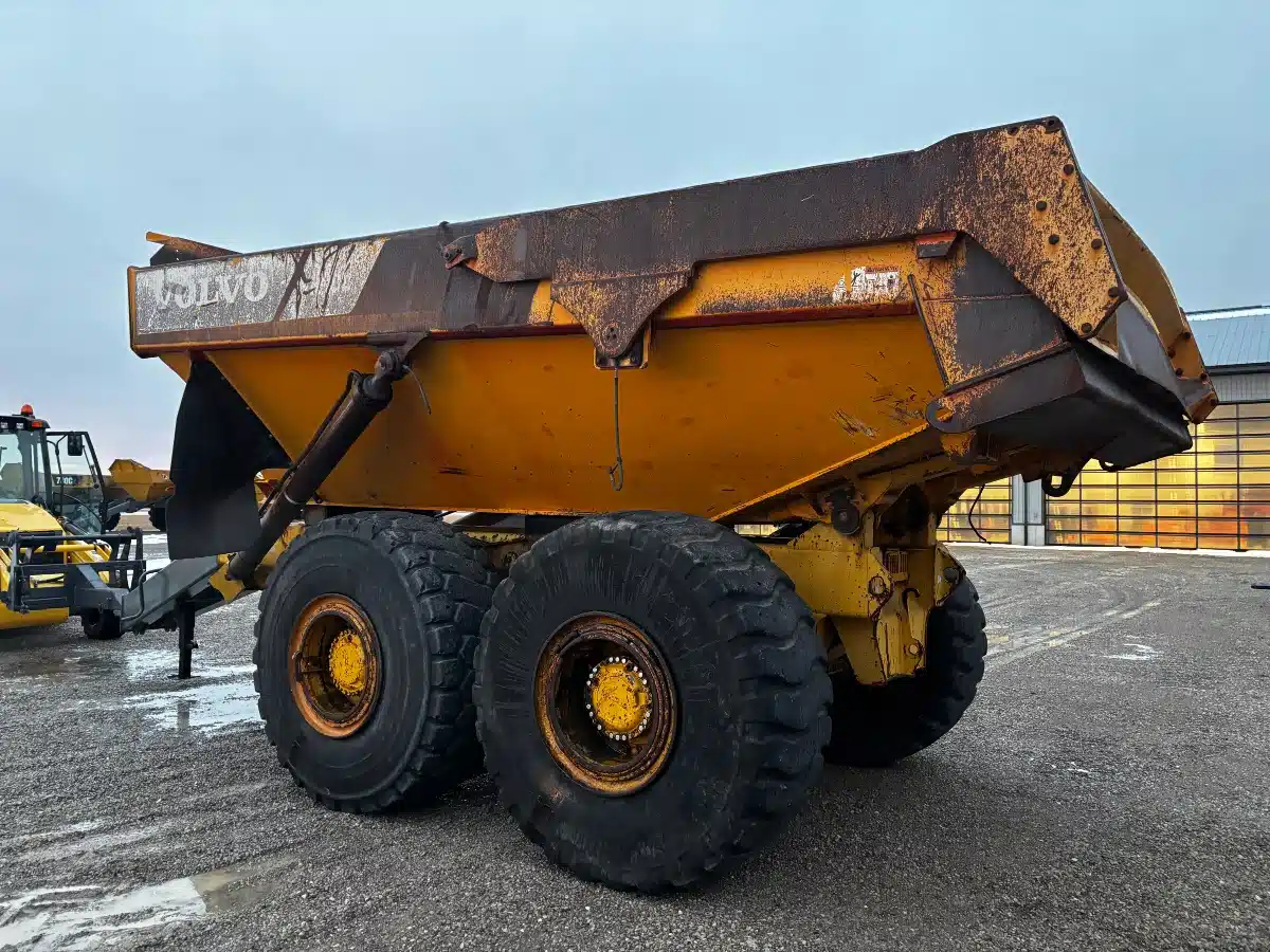 Gallery image 2 for 2026 Volvo 40 Ton Trailer - Dump