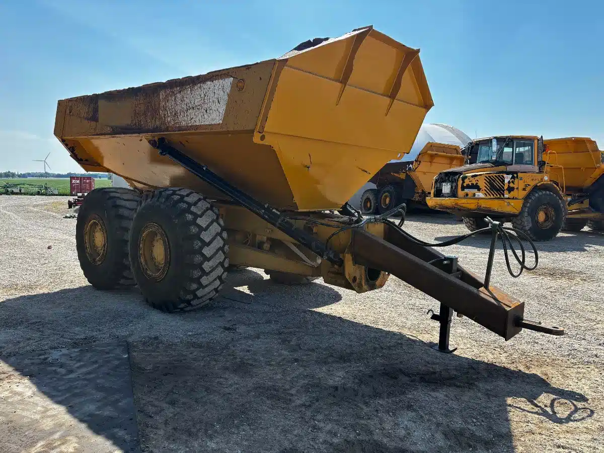 Photo de la Galerie 2 pour Caterpillar 30 TON Remorque - Benne