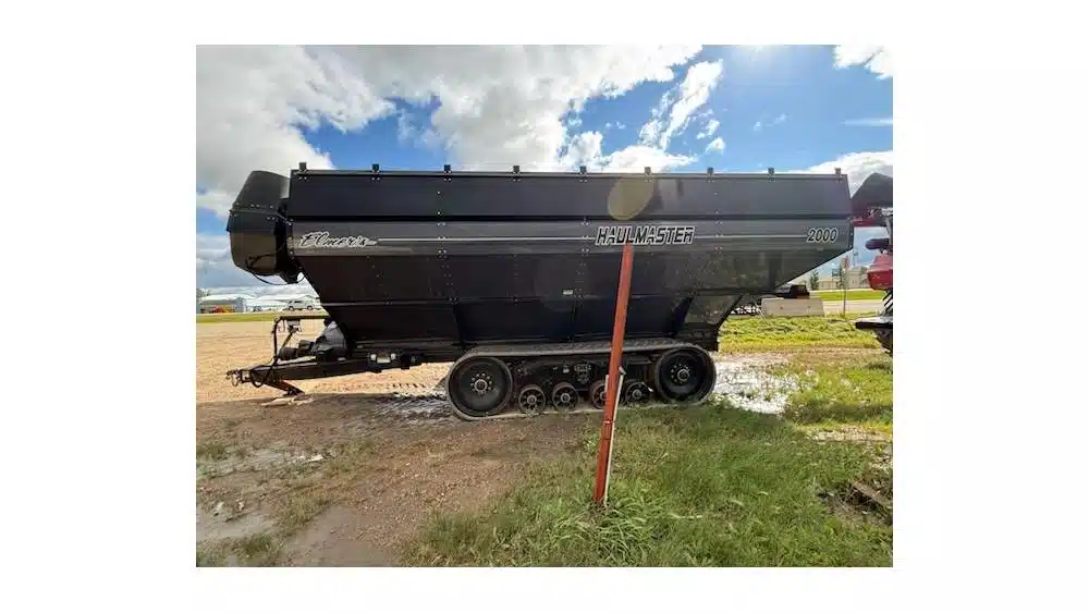 Gallery image 1 for Used 2022 Elmers Mfg HAULMASTER 2000 Grain Cart