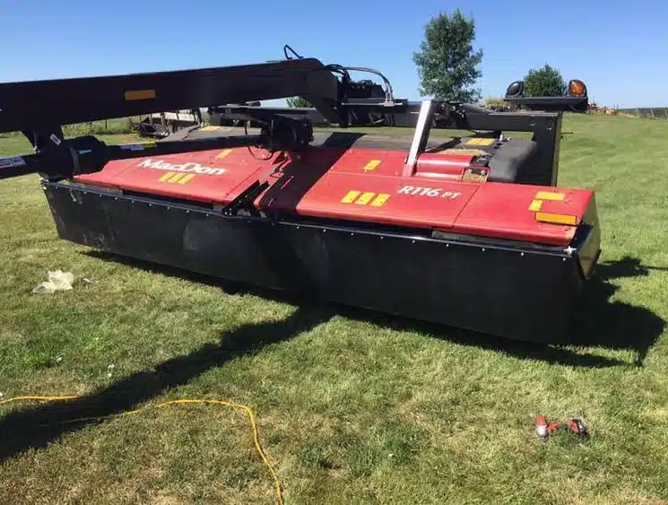 Gallery image 2 for Used 2017 MacDon R116 Disc Mower Conditioner