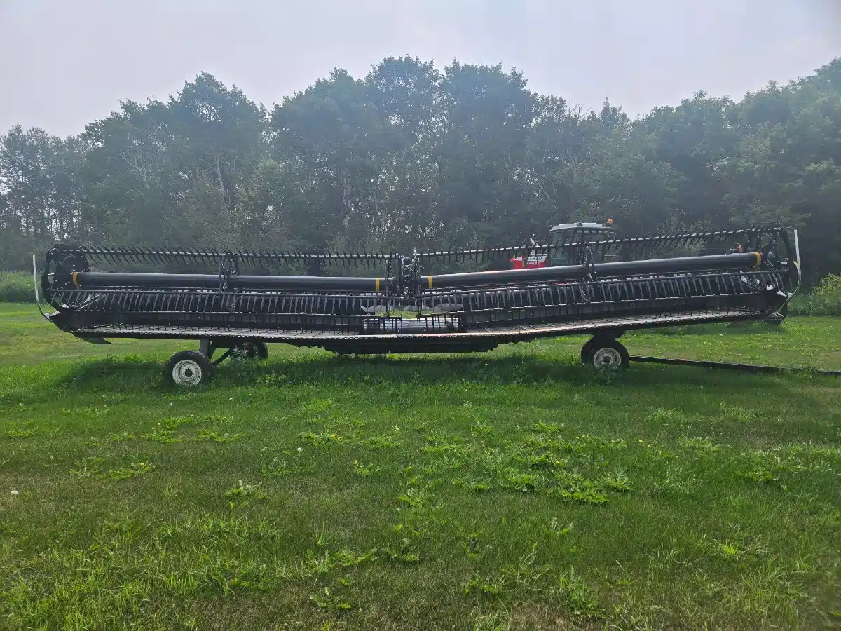 Gallery image 2 for Used 2018 MacDon FD135 Header - Flex Draper