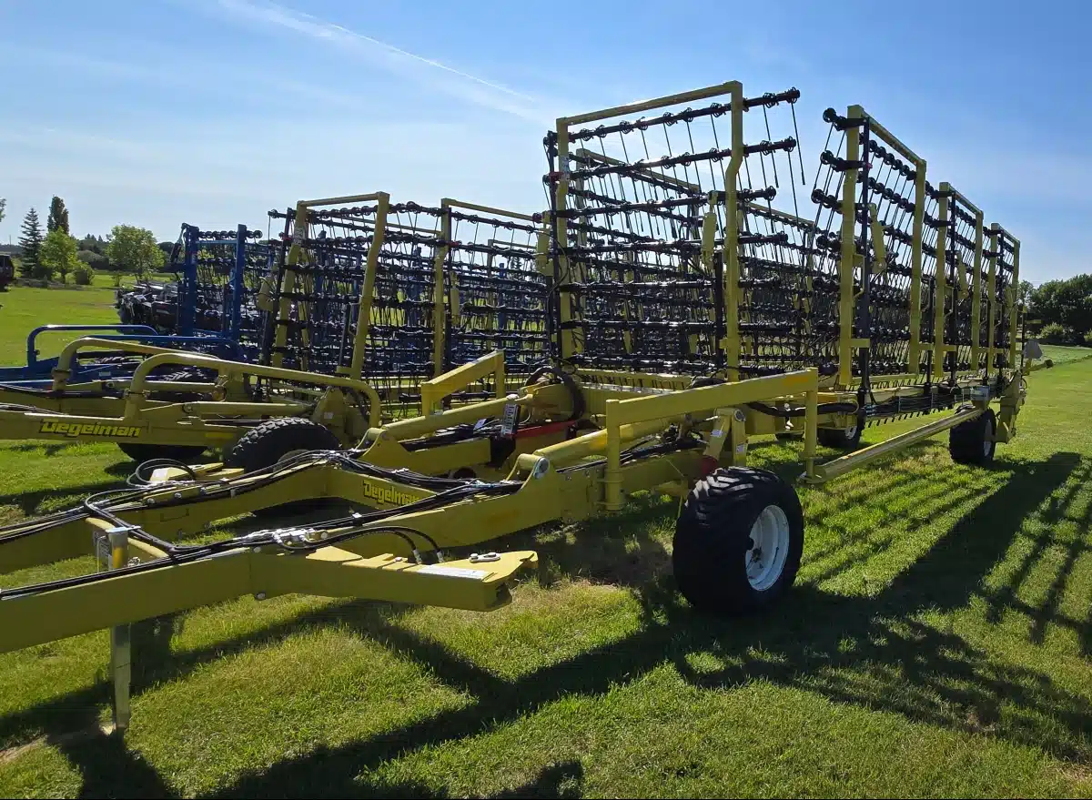 Gallery image 1 for Degelman STRAWMASTER PLUS Harrow