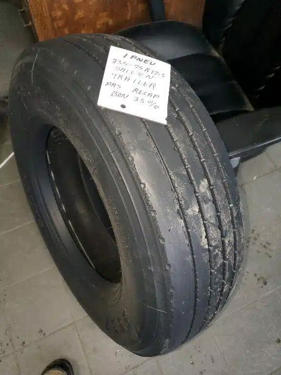 Gallery image 1 for Sailun 235-75R17.5 Tires