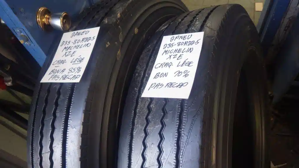 Gallery image 1 for Michelin 235-80R22.5 Tires
