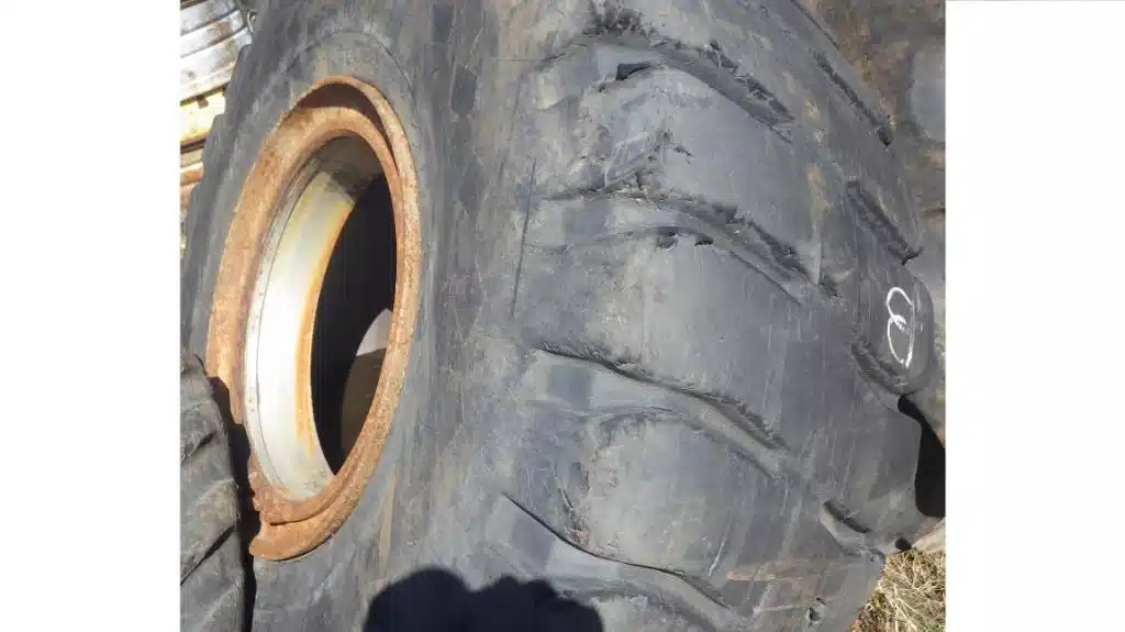 Photo de la Galerie 1 pour Goodyear PNEU 29.5-29 GOODYEAR 29.5R25 Pneus